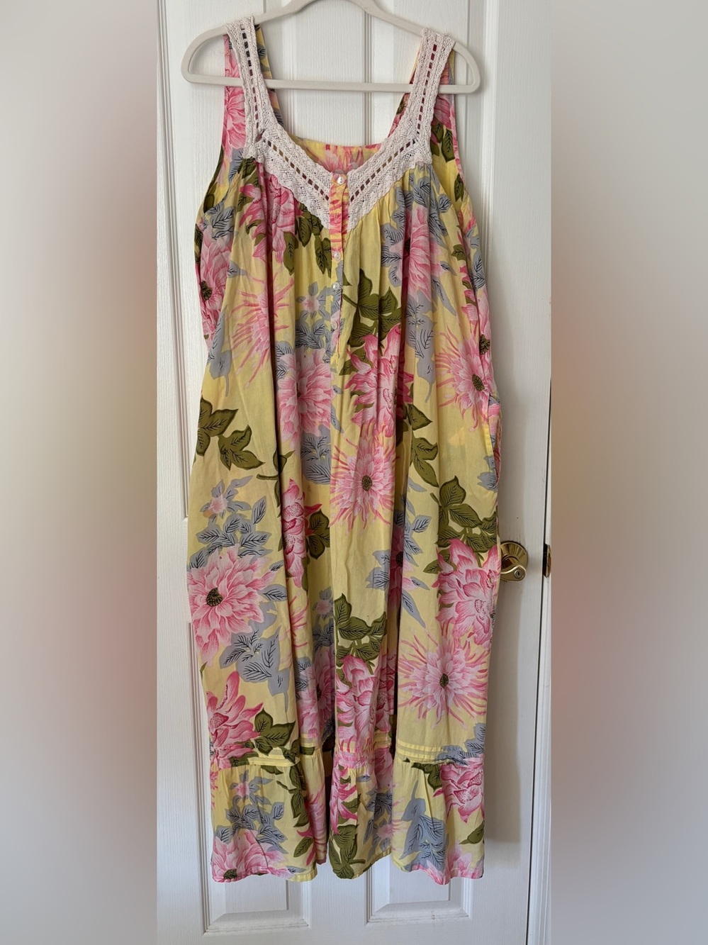 Yellow Floral Maxi Dress ~ XL ~ See Measurements ~ w/ Pockets ~